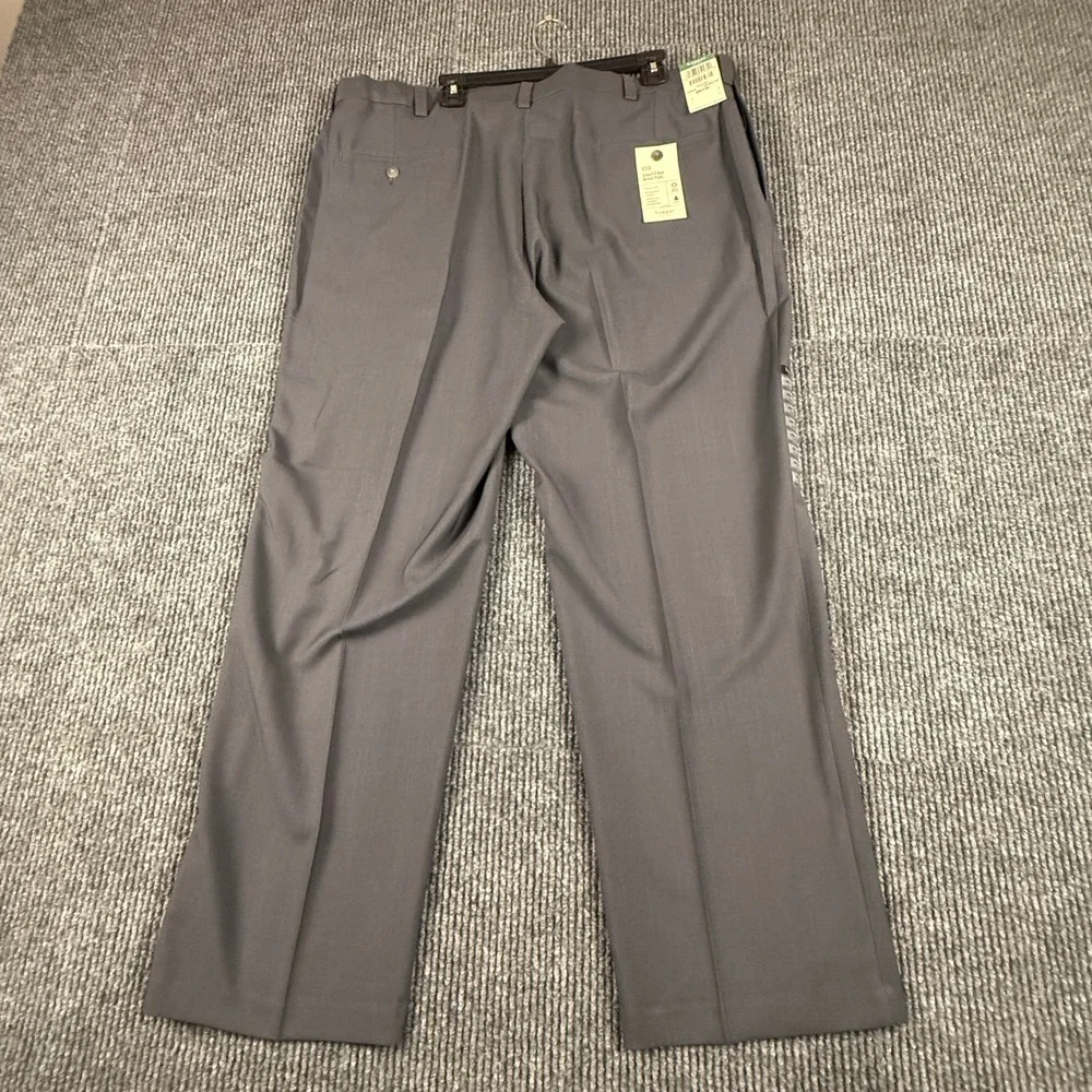 Haggar Mens 42x30 E-Clo Smart Fiber Dress Pants Medium Grey Repreve NWT